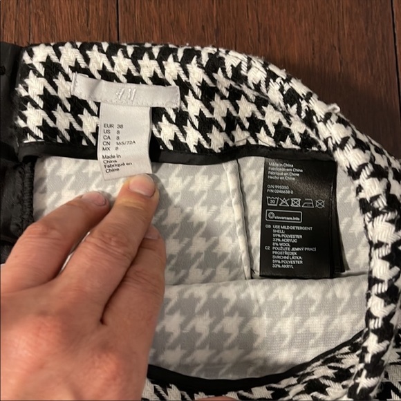 H&M houndstooth skirt - Picture 4 of 12